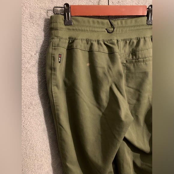 Grey’s Anatomy, Olive Green extra small women, scrubs like new condition - Picture 3 of 5